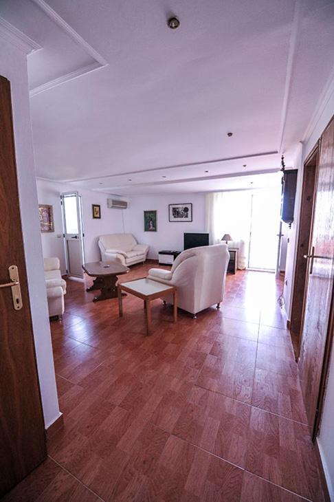 Vila Mila Петровац Экстерьер фото